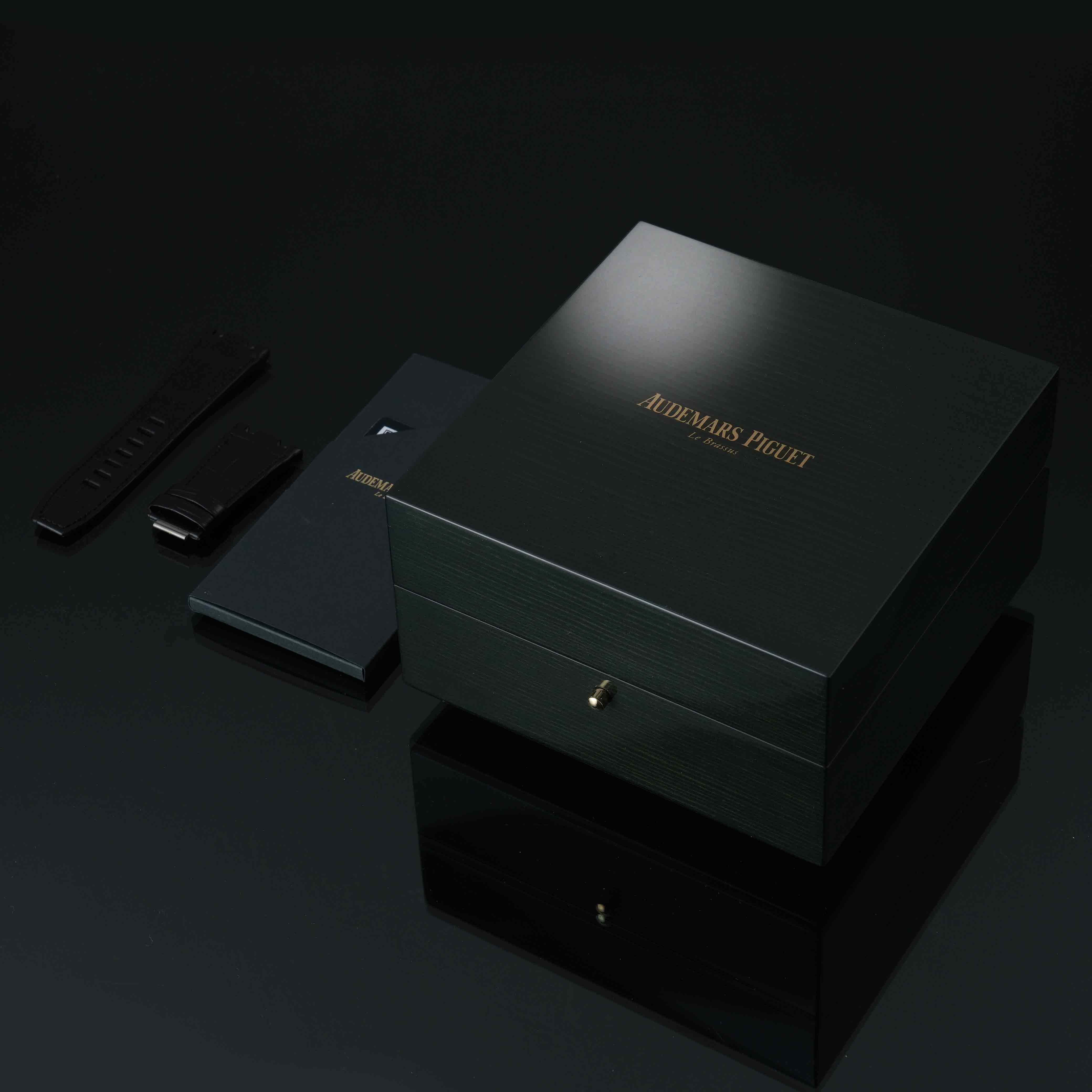 AUDEMARS PIGUET(USED)오데마피게 로얄오크 오프셔 크로노 26420SO